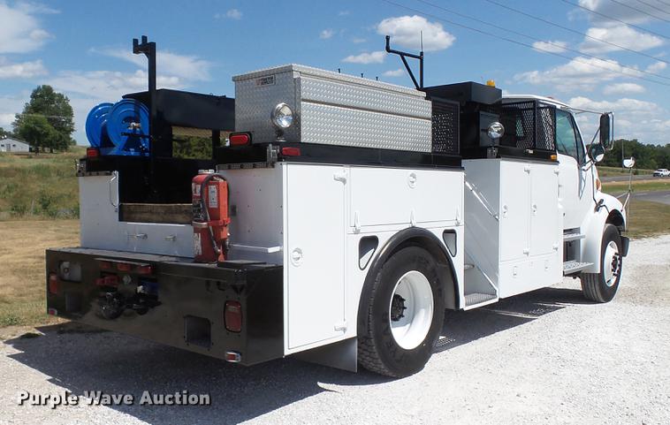 image for item DD7298 2002 Sterling Acterra service truck