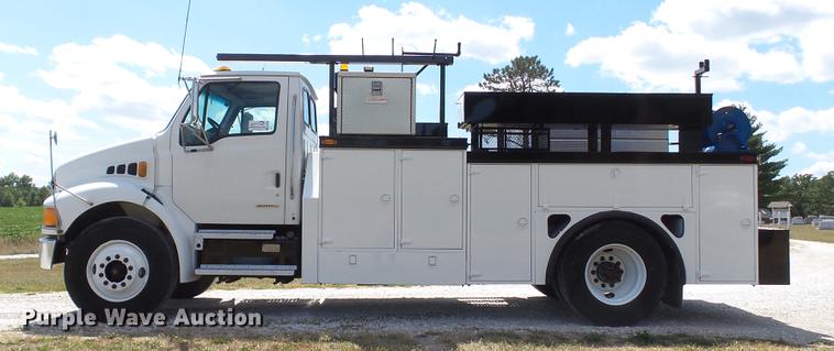 image for item DD7298 2002 Sterling Acterra service truck