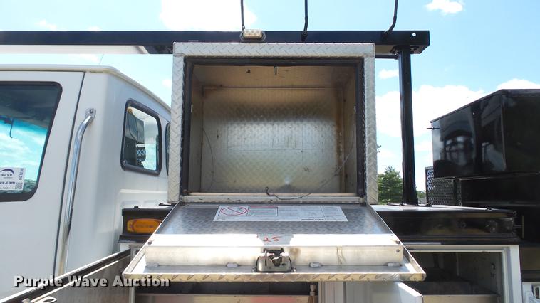 image for item DD7298 2002 Sterling Acterra service truck