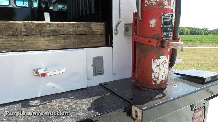 image for item DD7298 2002 Sterling Acterra service truck