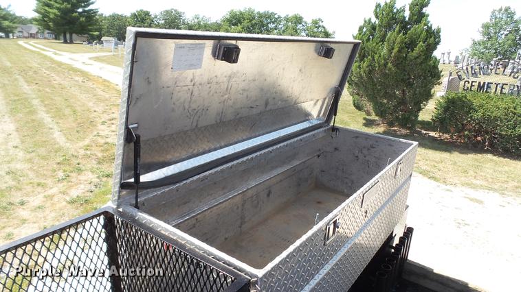 image for item DD7298 2002 Sterling Acterra service truck