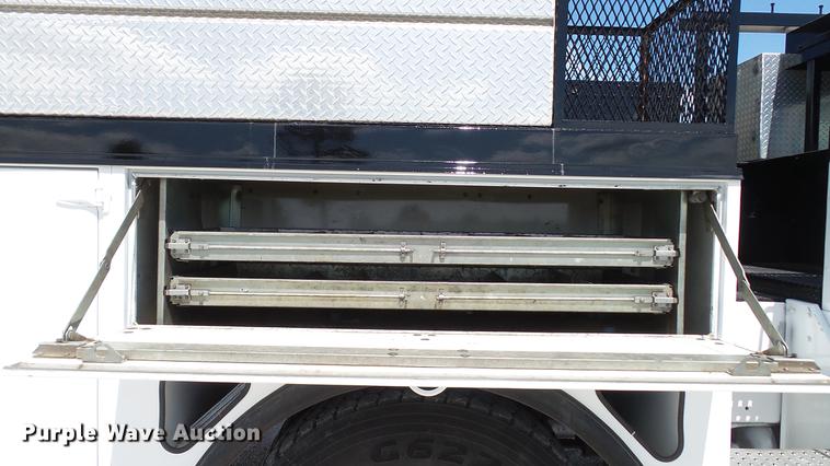 image for item DD7298 2002 Sterling Acterra service truck