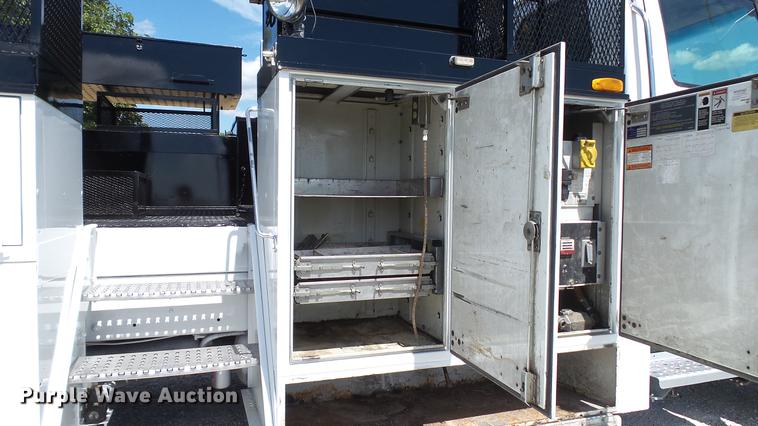 image for item DD7298 2002 Sterling Acterra service truck