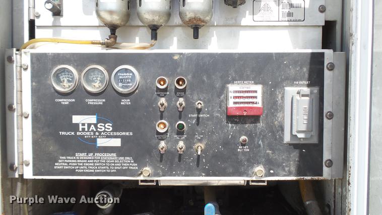 image for item DD7298 2002 Sterling Acterra service truck