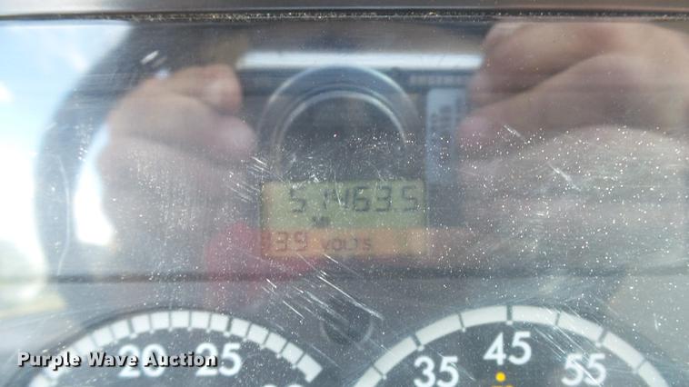 image for item DD7298 2002 Sterling Acterra service truck