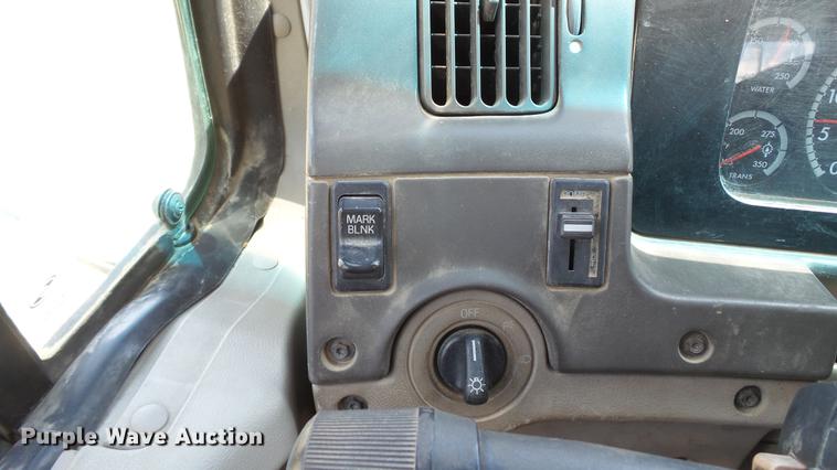 image for item DD7298 2002 Sterling Acterra service truck