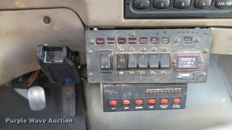 image for item DD7298 2002 Sterling Acterra service truck