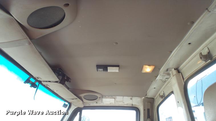 image for item DD7298 2002 Sterling Acterra service truck