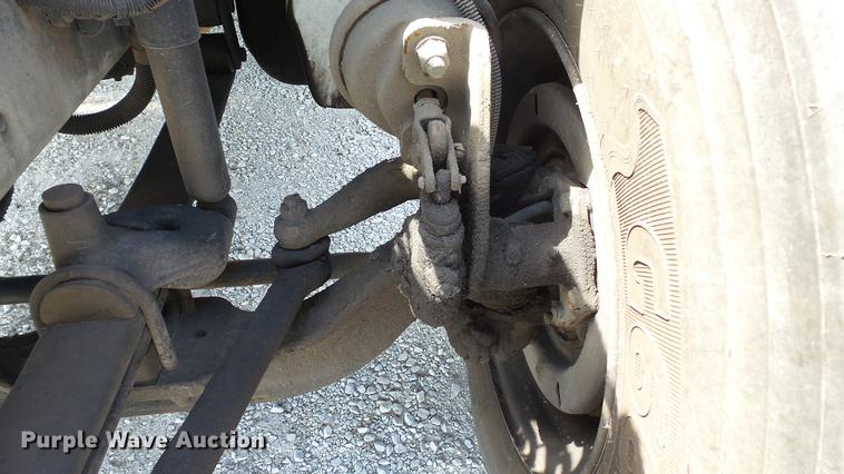 image for item DD7298 2002 Sterling Acterra service truck