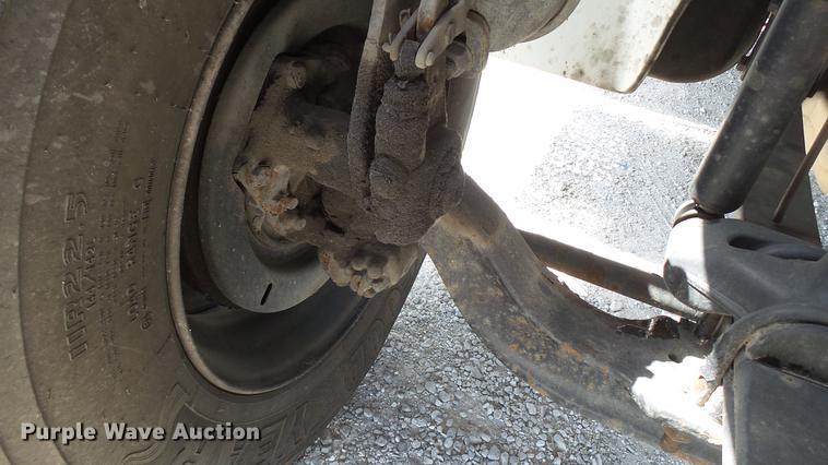 image for item DD7298 2002 Sterling Acterra service truck