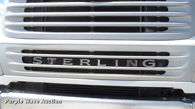 image for item DD7298 2002 Sterling Acterra service truck
