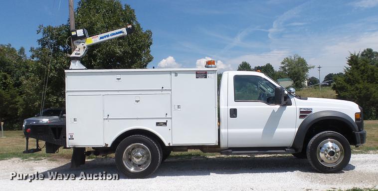 image for item DD7333 2008 Ford F550 Super Duty XL utility bed truck with crane