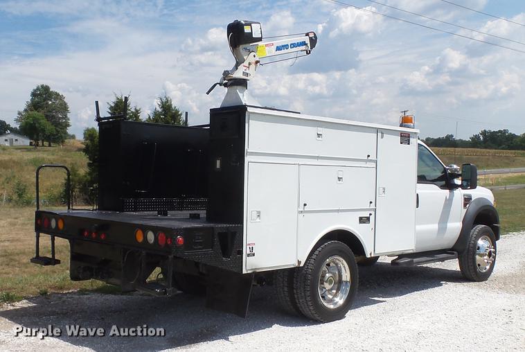 image for item DD7333 2008 Ford F550 Super Duty XL utility bed truck with crane