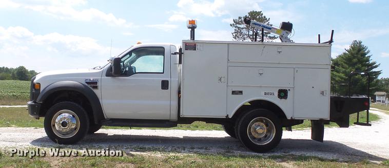 image for item DD7333 2008 Ford F550 Super Duty XL utility bed truck with crane