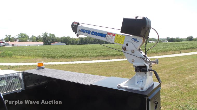 image for item DD7333 2008 Ford F550 Super Duty XL utility bed truck with crane