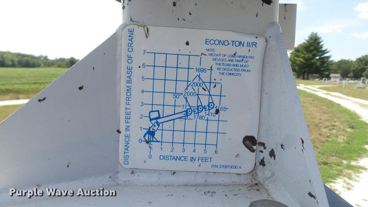 image for item DD7333 2008 Ford F550 Super Duty XL utility bed truck with crane