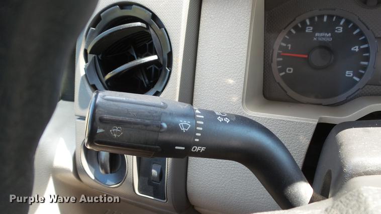 image for item DD7333 2008 Ford F550 Super Duty XL utility bed truck with crane