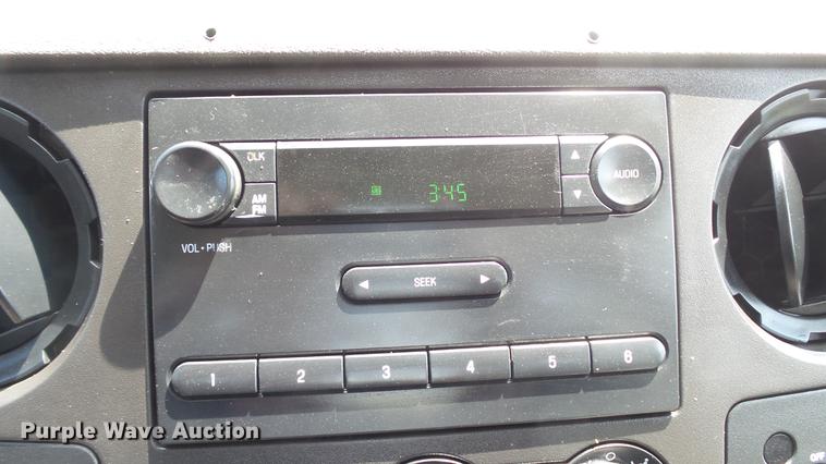 image for item DD7333 2008 Ford F550 Super Duty XL utility bed truck with crane