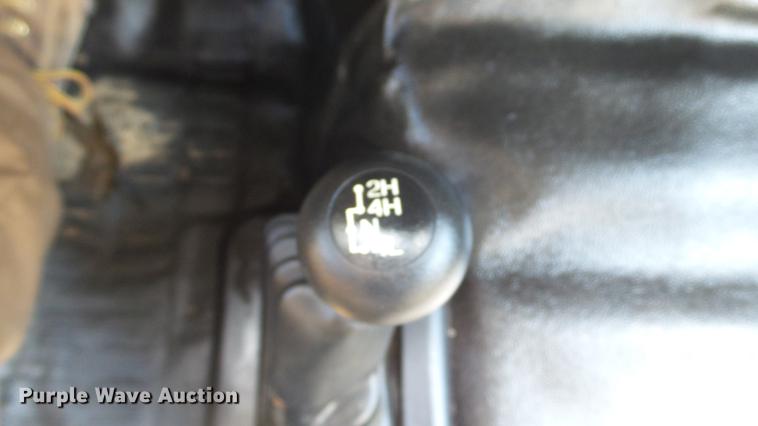 image for item DD7333 2008 Ford F550 Super Duty XL utility bed truck with crane