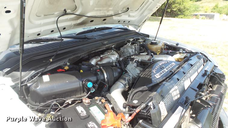 image for item DD7333 2008 Ford F550 Super Duty XL utility bed truck with crane