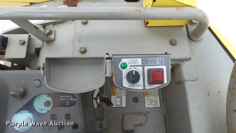 image for item DD7339 2008 Yanmar VIO35-5 mini excavator