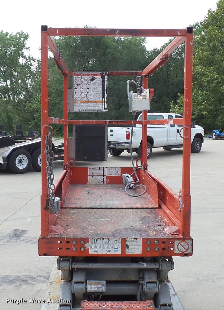 image for item DD7340 2008 Sky Jack SJIII 3219 scissor lift