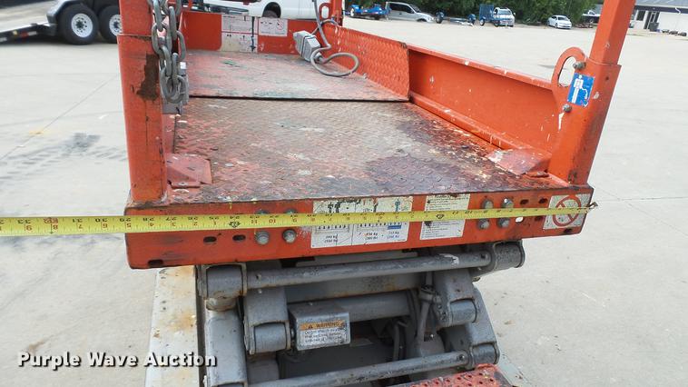 image for item DD7340 2008 Sky Jack SJIII 3219 scissor lift