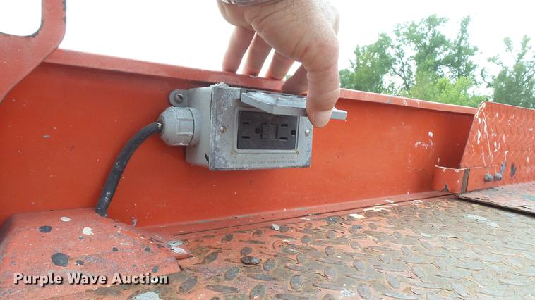 image for item DD7340 2008 Sky Jack SJIII 3219 scissor lift