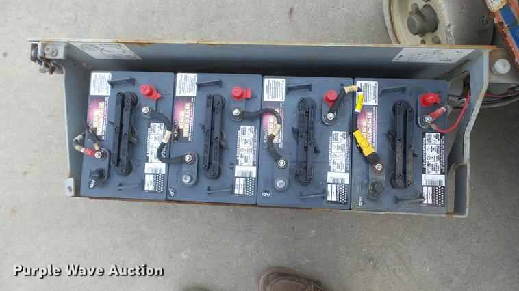 image for item DD7340 2008 Sky Jack SJIII 3219 scissor lift