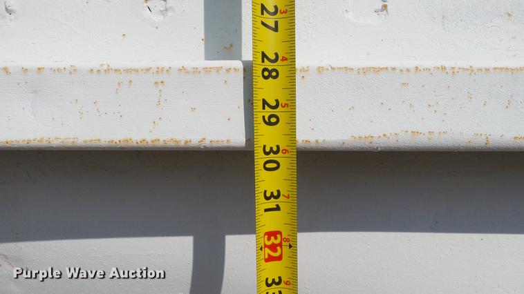 image for item DD7359 1989 Ford LT9000 dump truck