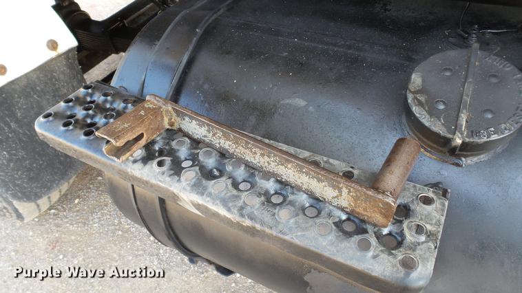 image for item DD7359 1989 Ford LT9000 dump truck