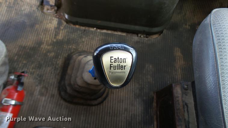 image for item DD7359 1989 Ford LT9000 dump truck