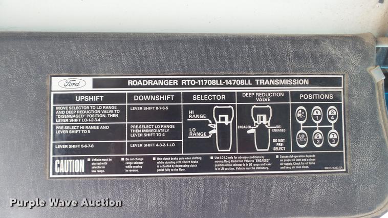 image for item DD7359 1989 Ford LT9000 dump truck