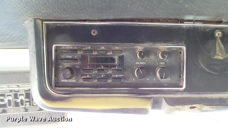 image for item DD7359 1989 Ford LT9000 dump truck