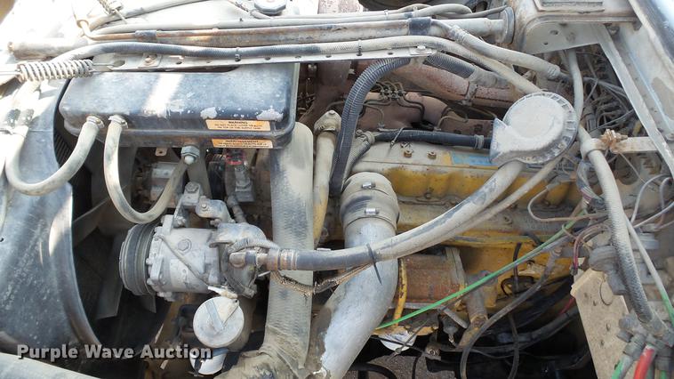 image for item DD7359 1989 Ford LT9000 dump truck