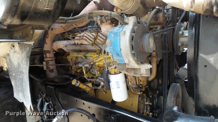 image for item DD7359 1989 Ford LT9000 dump truck