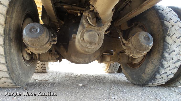 image for item DD7359 1989 Ford LT9000 dump truck