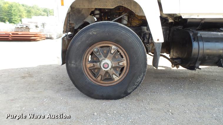 image for item DD7359 1989 Ford LT9000 dump truck