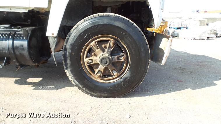 image for item DD7359 1989 Ford LT9000 dump truck