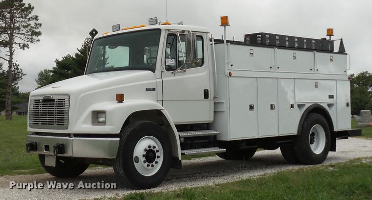 image for item DD7366 2001 Freightliner FL70 service truck