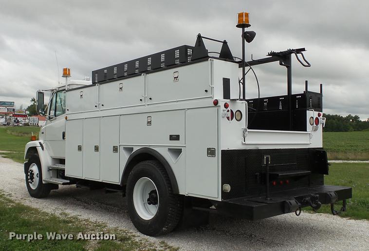 image for item DD7366 2001 Freightliner FL70 service truck