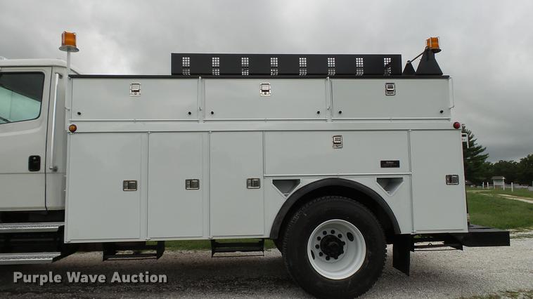 image for item DD7366 2001 Freightliner FL70 service truck