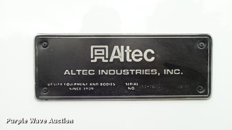 image for item DD7366 2001 Freightliner FL70 service truck