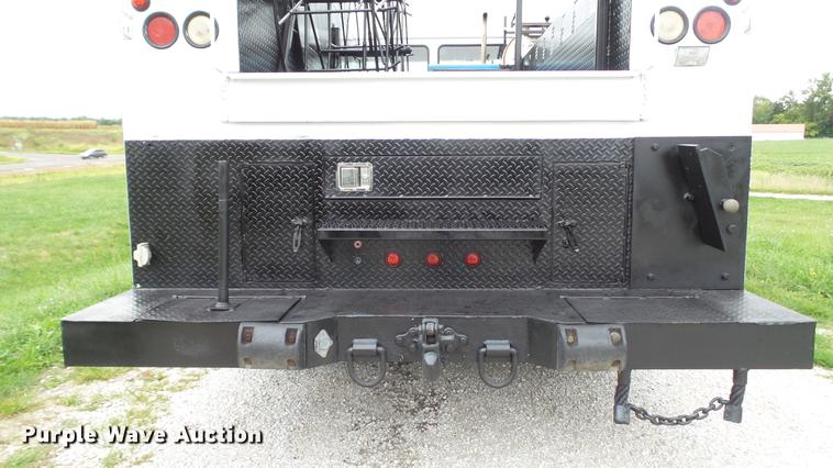 image for item DD7366 2001 Freightliner FL70 service truck