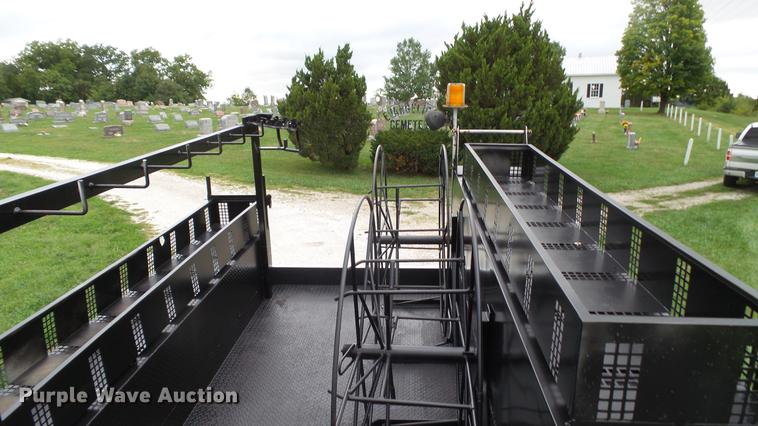 image for item DD7366 2001 Freightliner FL70 service truck