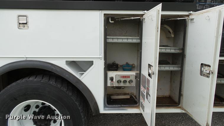 image for item DD7366 2001 Freightliner FL70 service truck