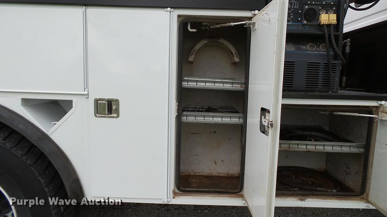 image for item DD7366 2001 Freightliner FL70 service truck