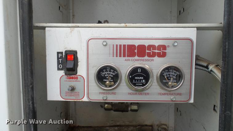 image for item DD7366 2001 Freightliner FL70 service truck