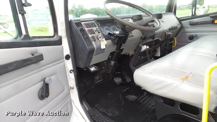 image for item DD7366 2001 Freightliner FL70 service truck