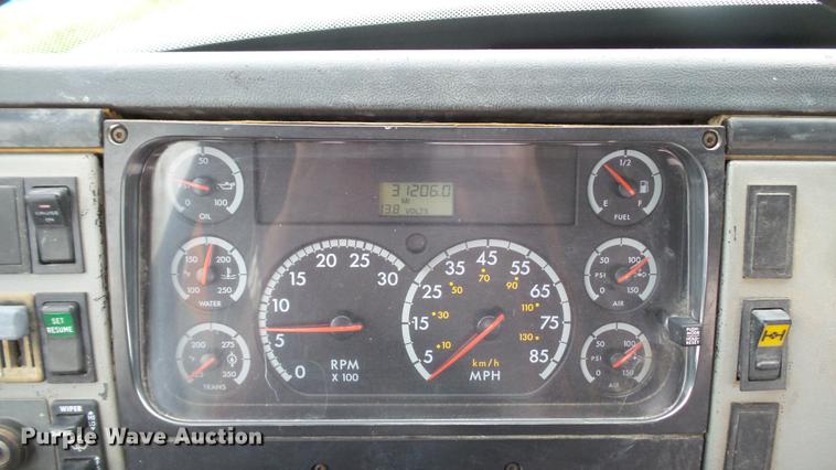 image for item DD7366 2001 Freightliner FL70 service truck